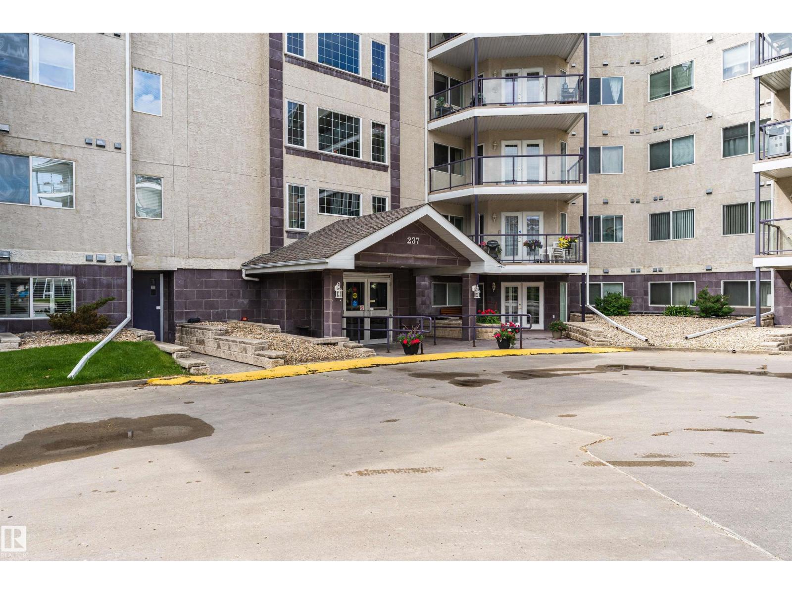 #104 237 YOUVILLE DR E NW