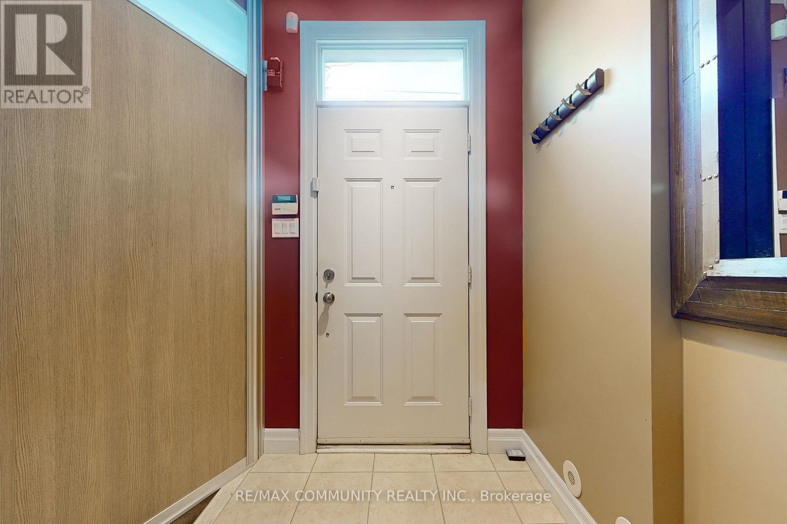 8 - 3030 LAKESHORE BOULEVARD W