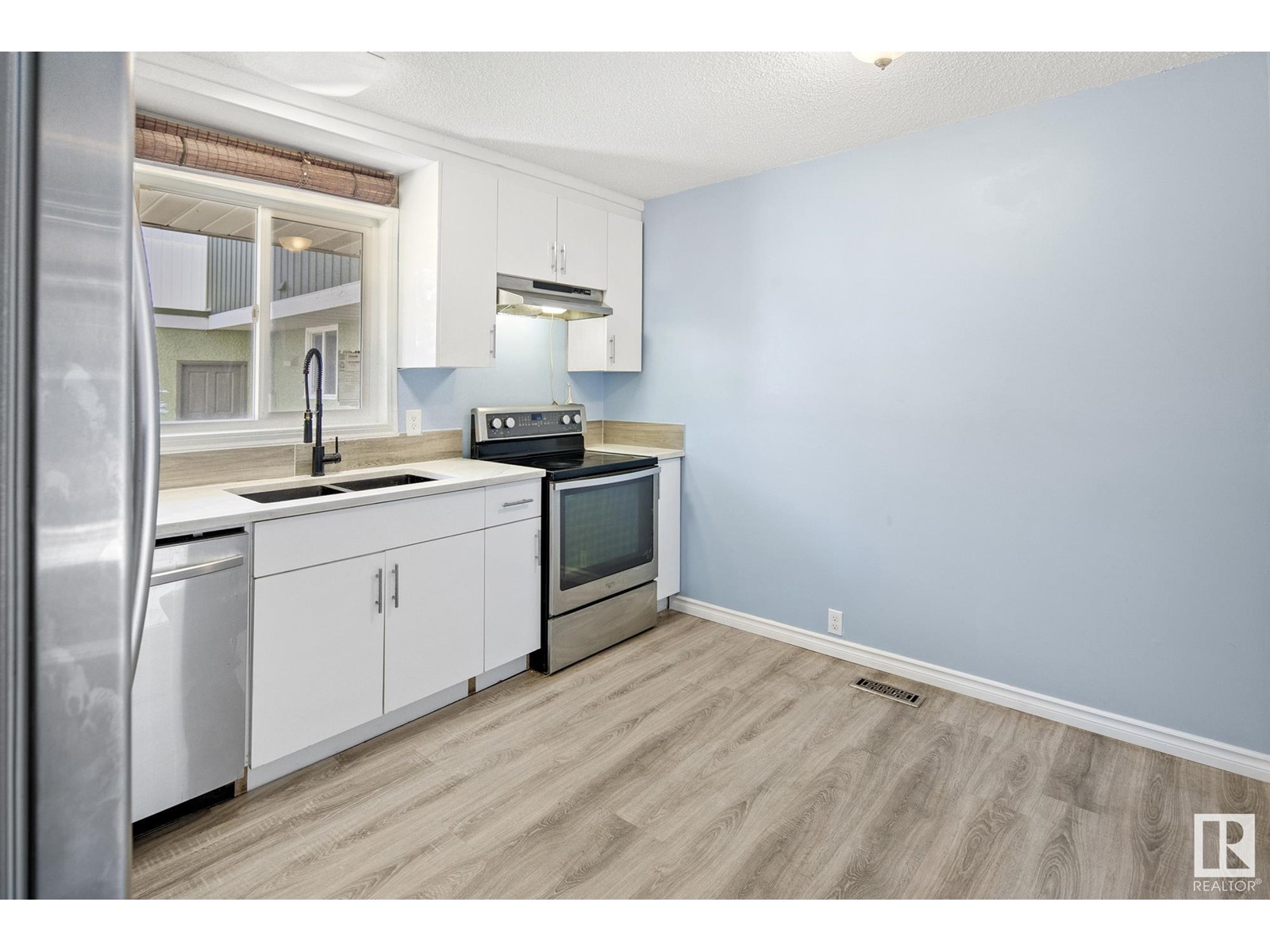 8423 MILL WOODS RD NW
