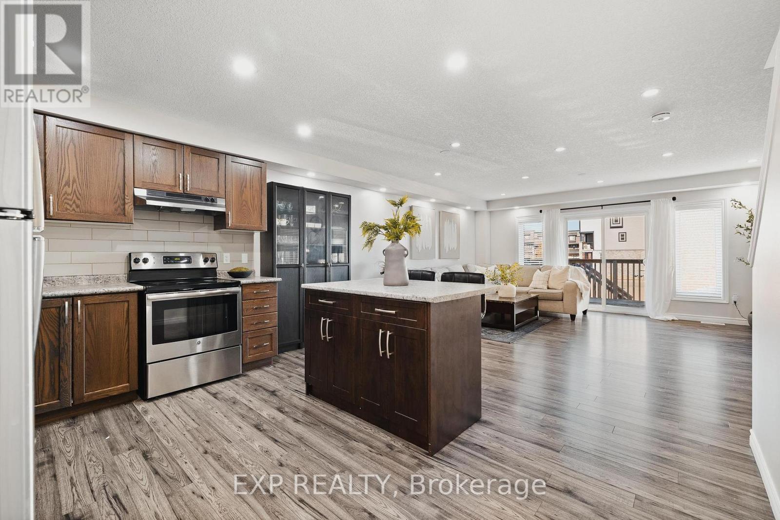 1989 OTTAWA STREET S