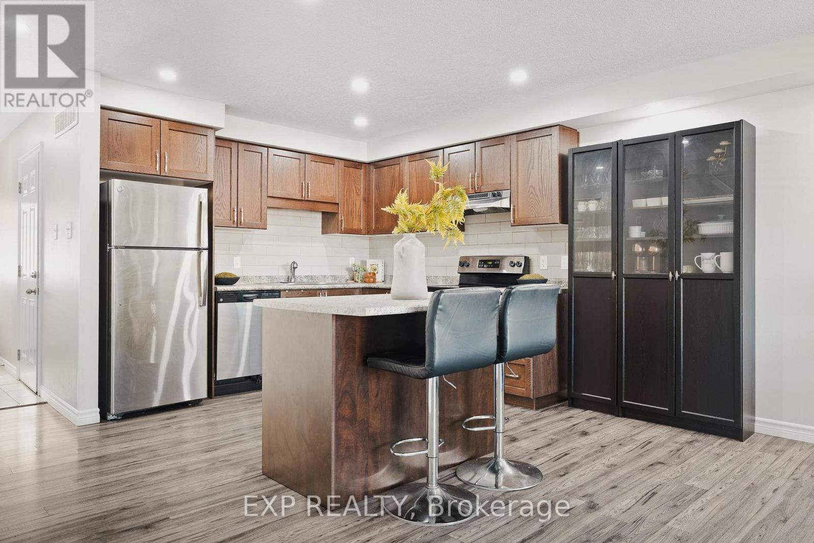 1989 OTTAWA STREET S