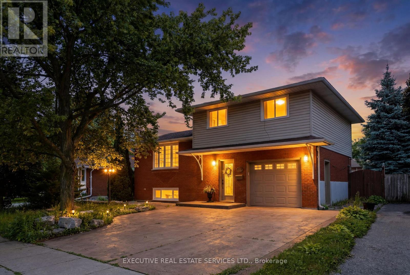 207 CHRISTOPHER DRIVE