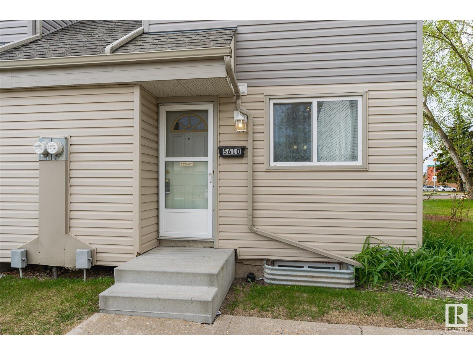 5610 148 ST NW