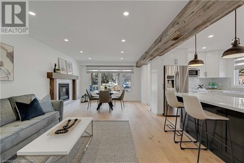 1575 LEWISHAM Drive Mississauga ON L5J3R2