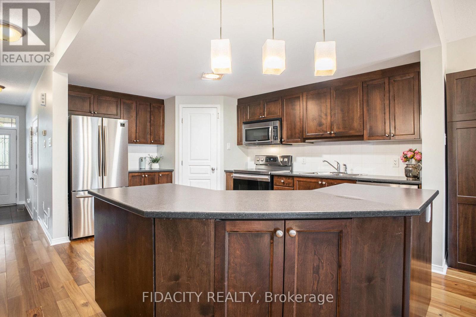1493 CARRONBRIDGE CIRCLE