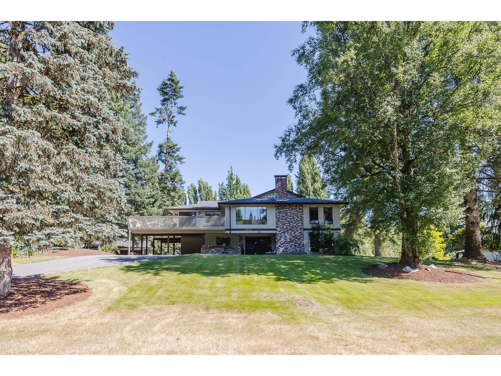 7840 227 CRESCENT
