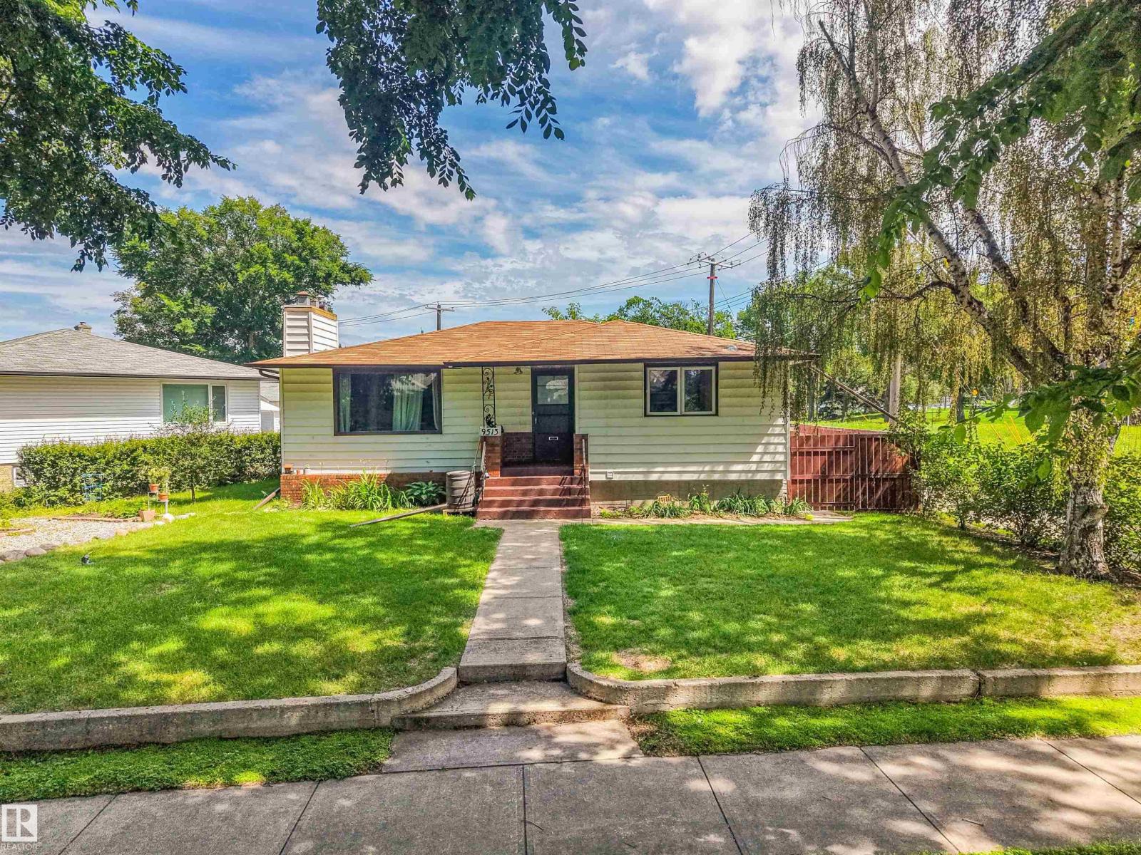 9513 81 ST NW