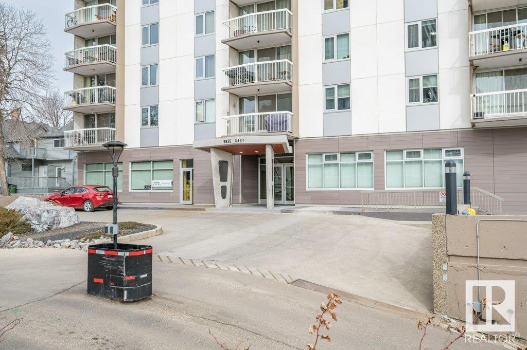 #1501 9835 113 ST NW
