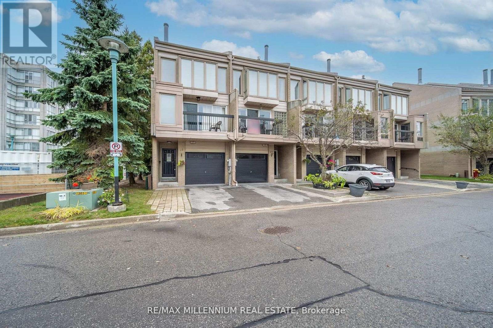 62 CUMBERLAND LANE