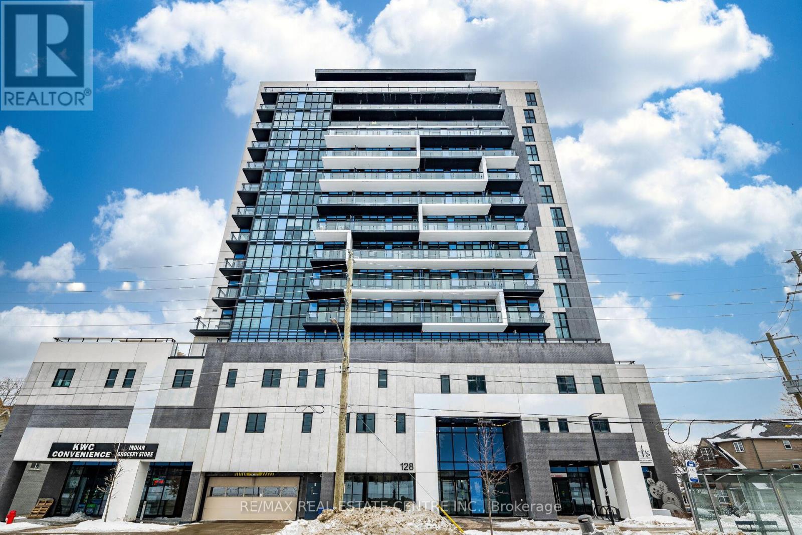 1007 - 128 KING STREET N