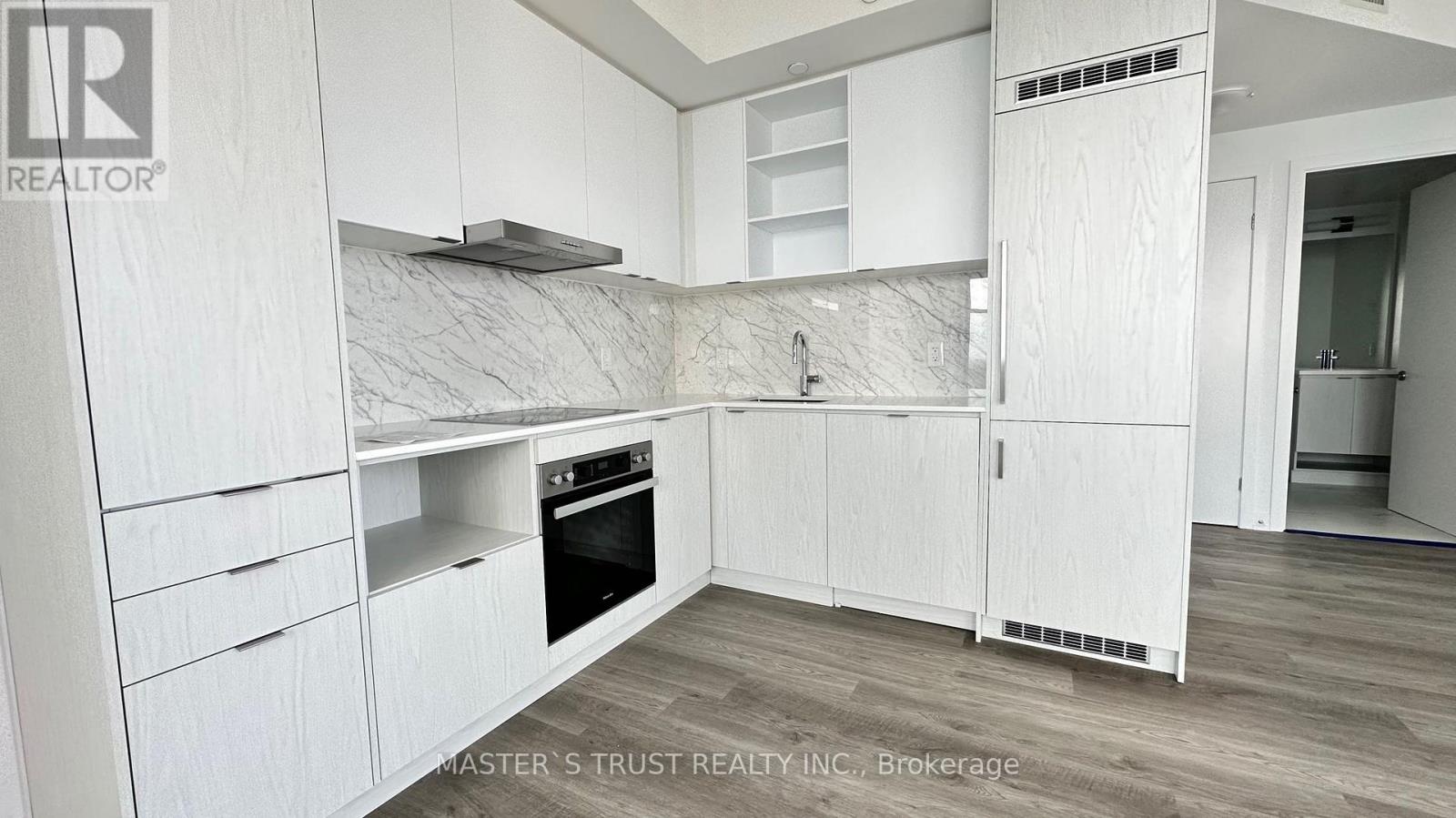 7108 - 55 COOPER STREET