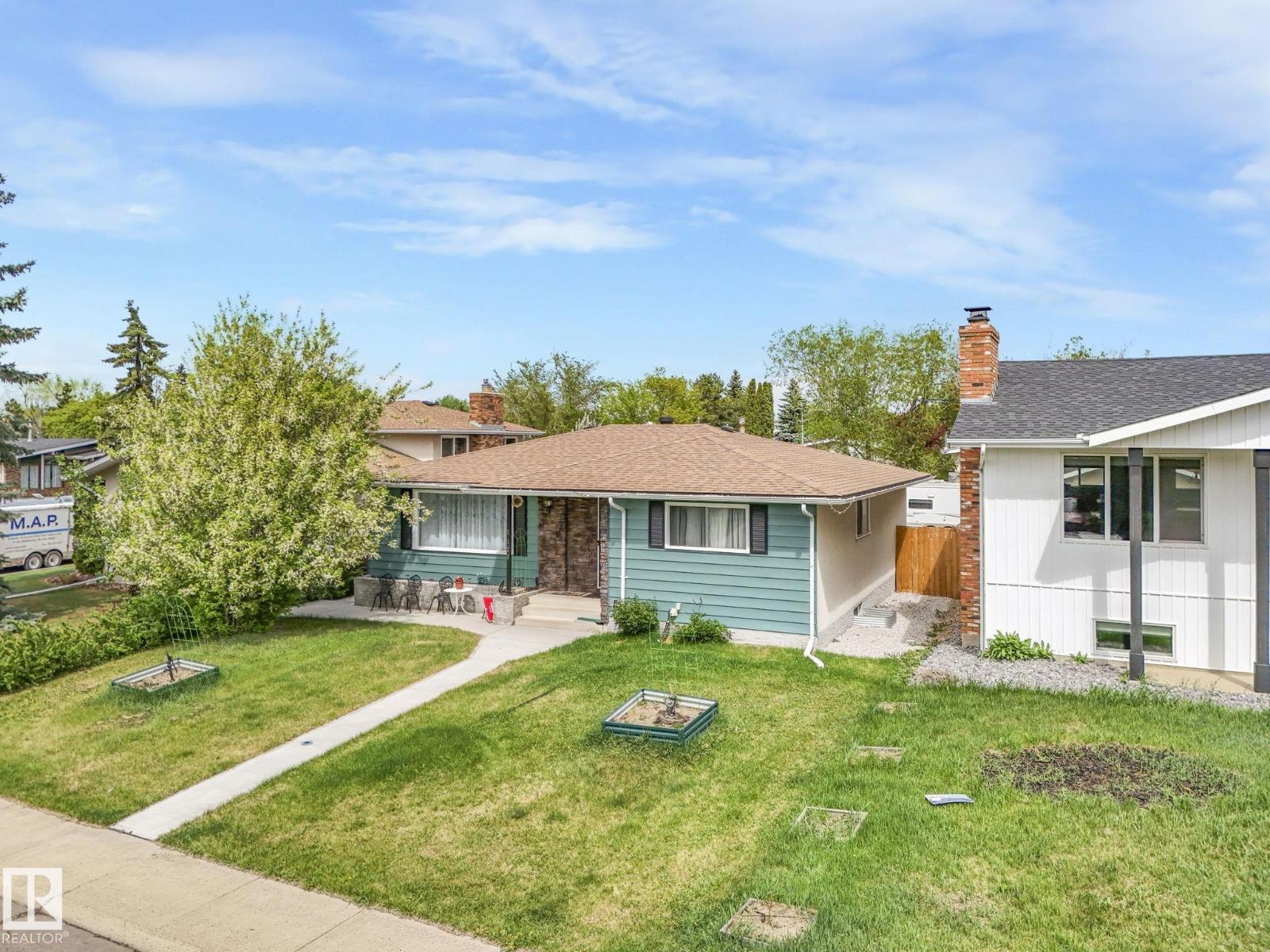 7120 39 AV NW