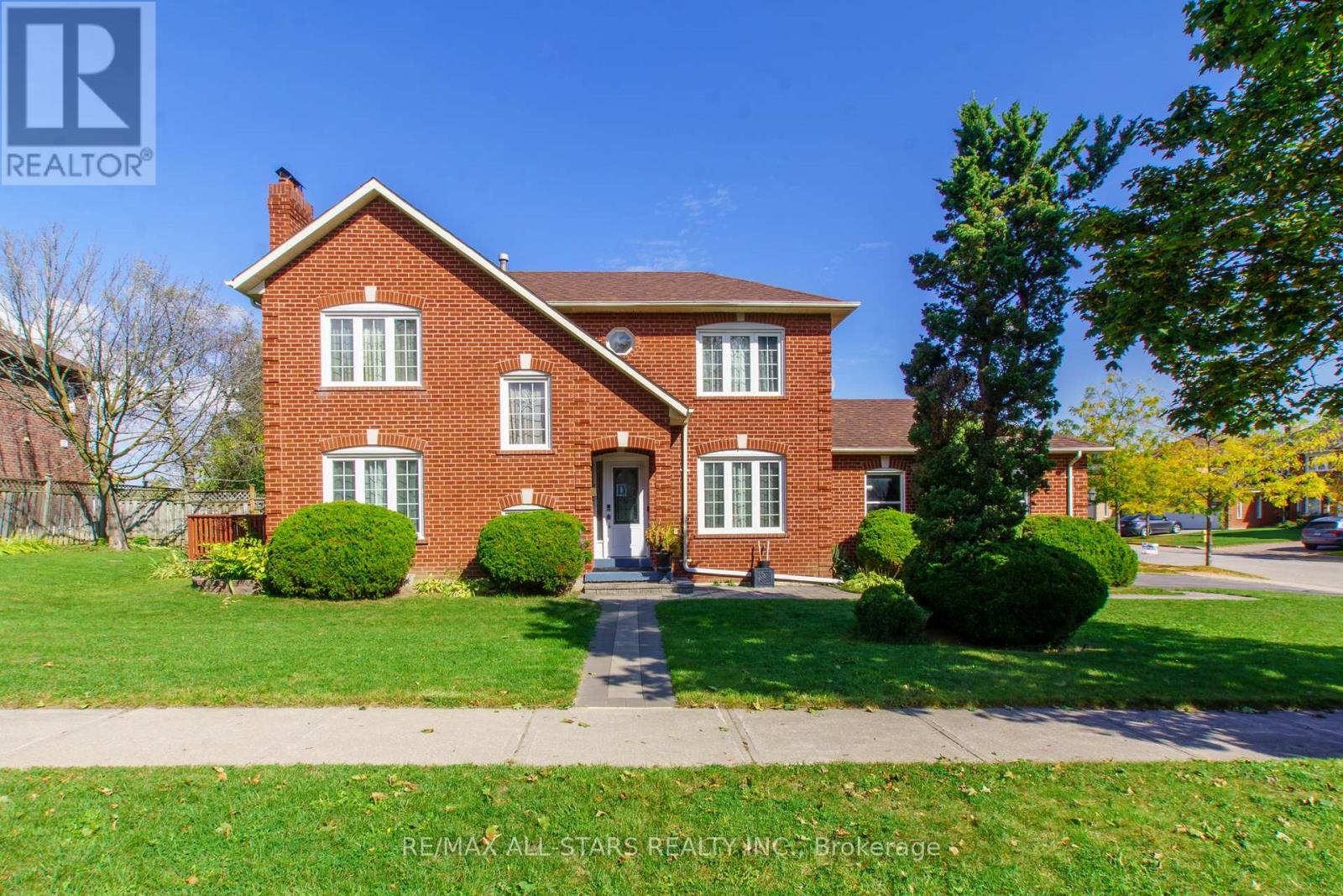 83 JOHN STIVER CRESCENT