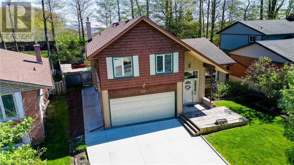 215 SOUTHWOOD Drive