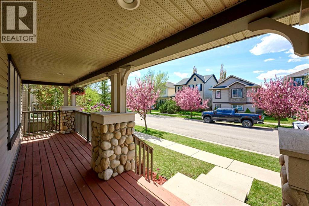 383 Prestwick Close SE