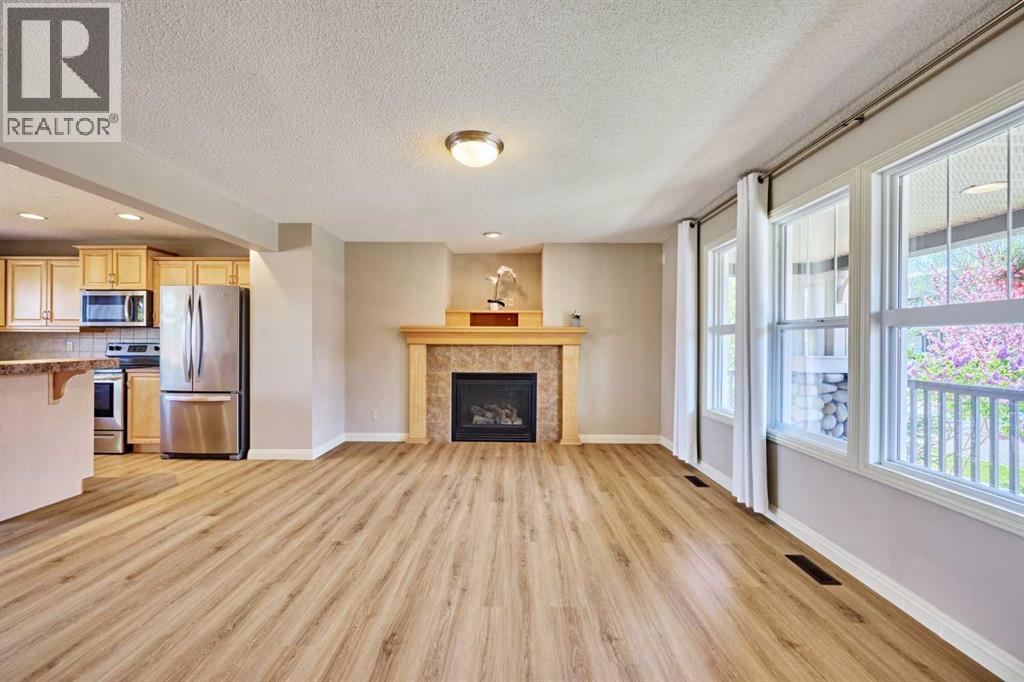 383 Prestwick Close SE