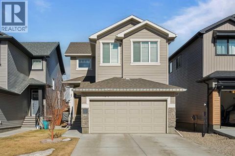 622 Moonlight Lane W Lethbridge AB T1J5M1