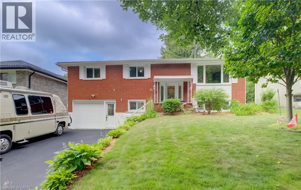21 KELLY Drive