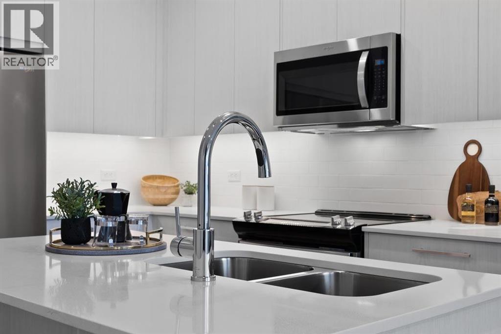 1405, 6 Merganser Drive W