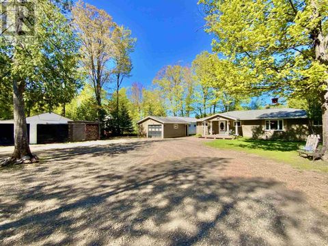 806 Pineshores RD Goulais River ON P0S1E0