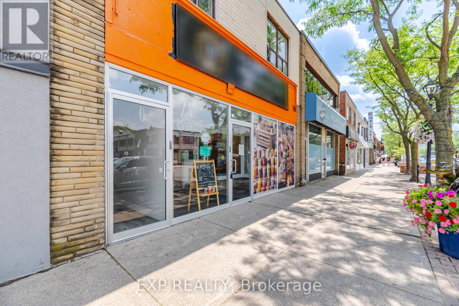 MAIN - 259 LAKESHORE ROAD E