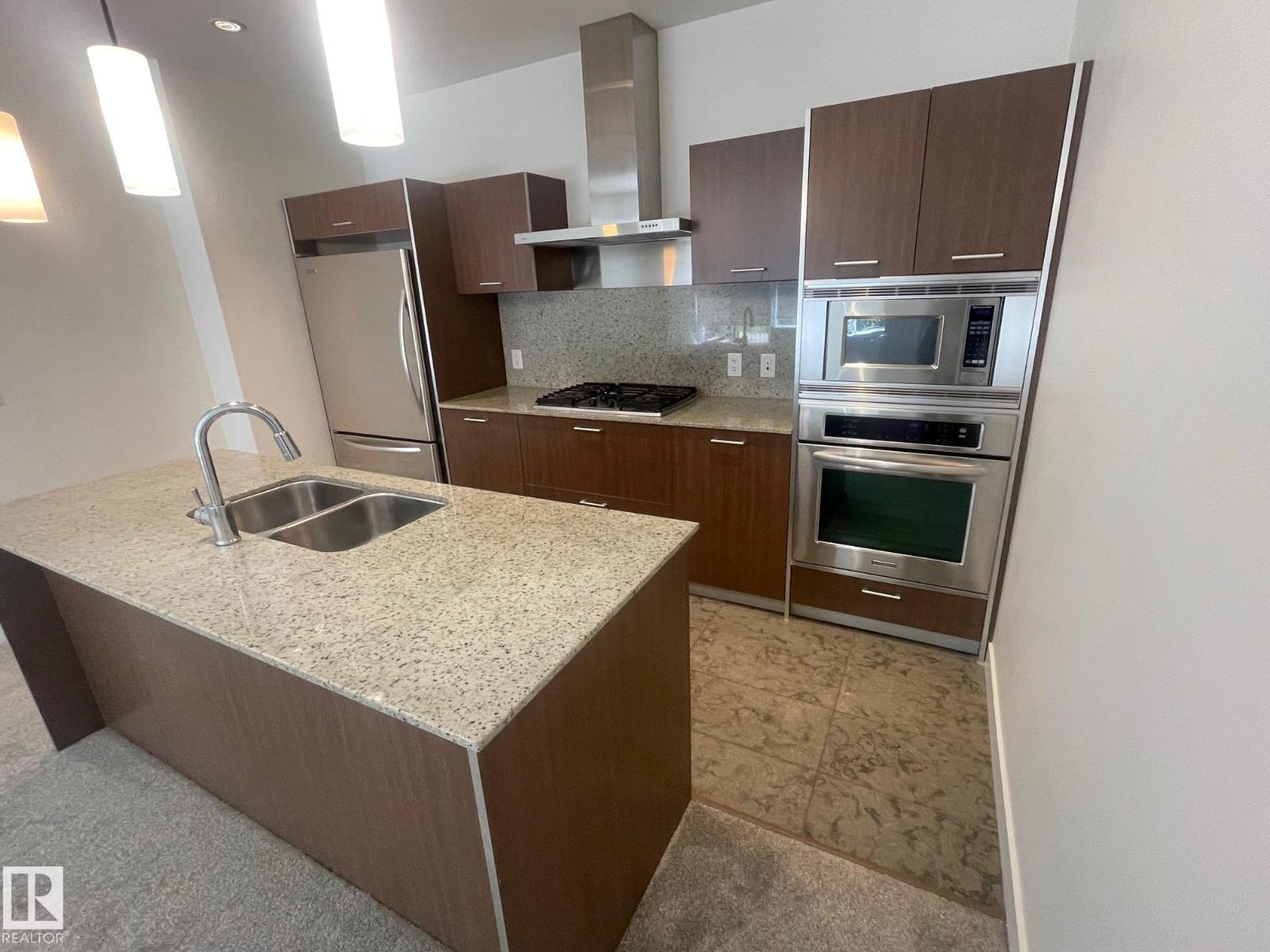 #110 2510 109 ST NW