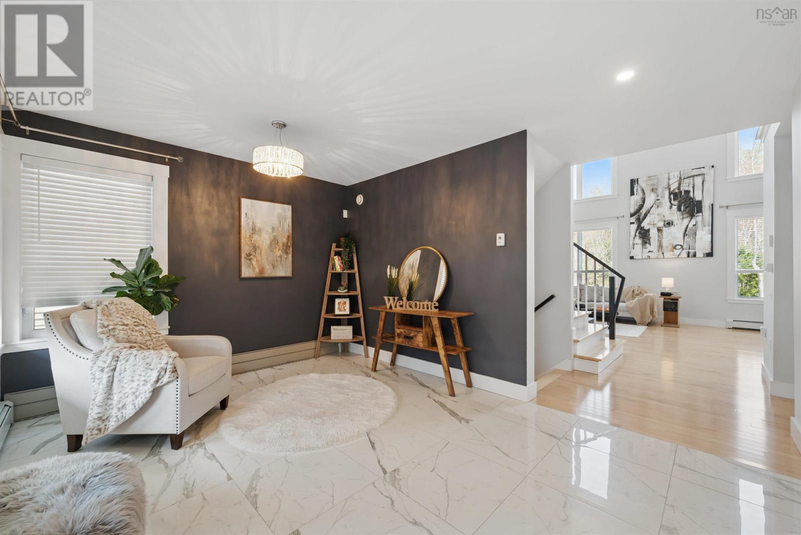 182 Amesbury Gate