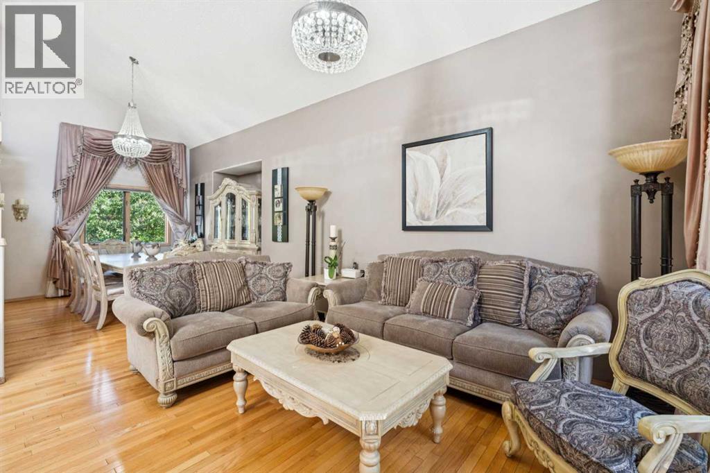 26 Mt Robson Close SE