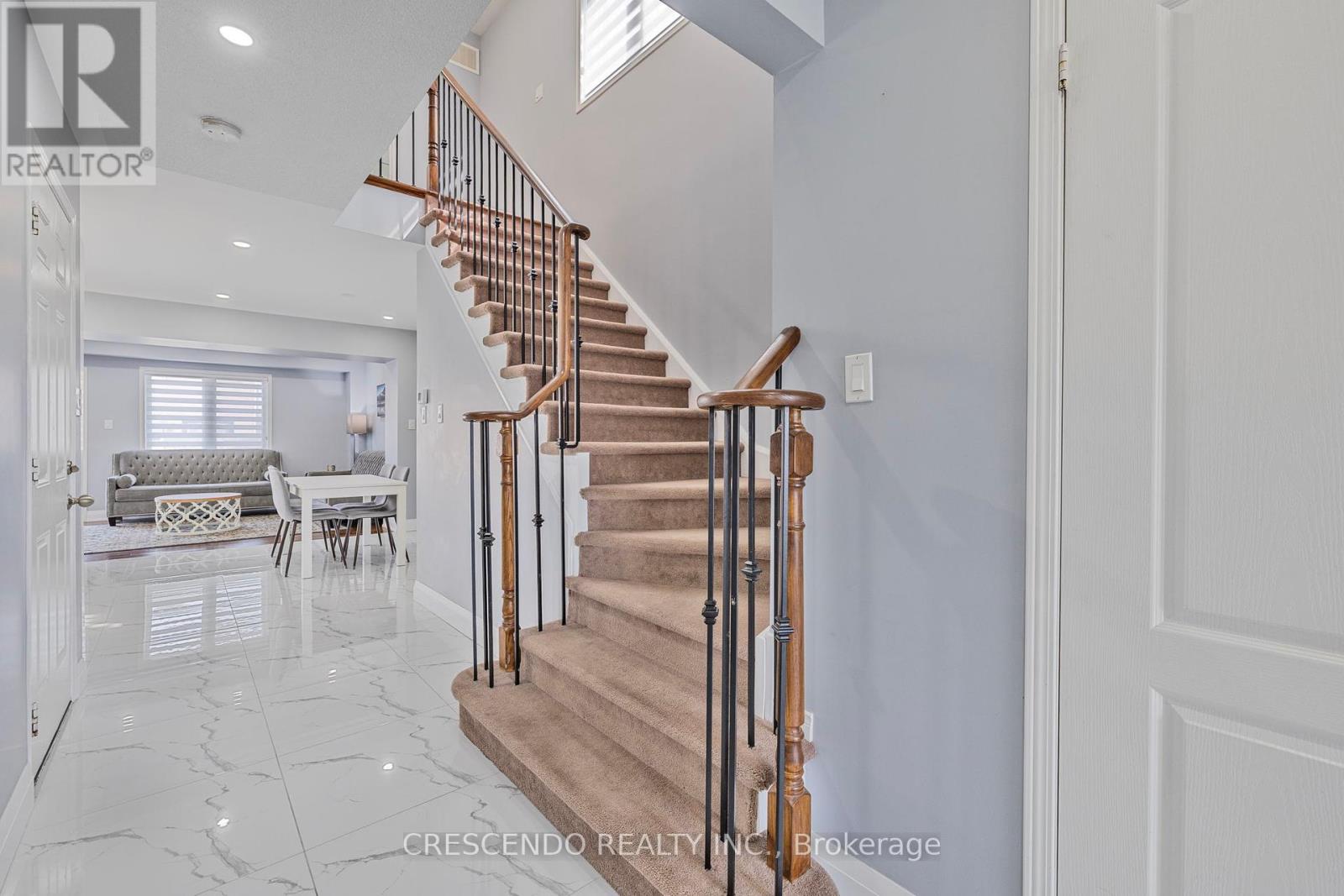 42 NAPOLEON CRESCENT