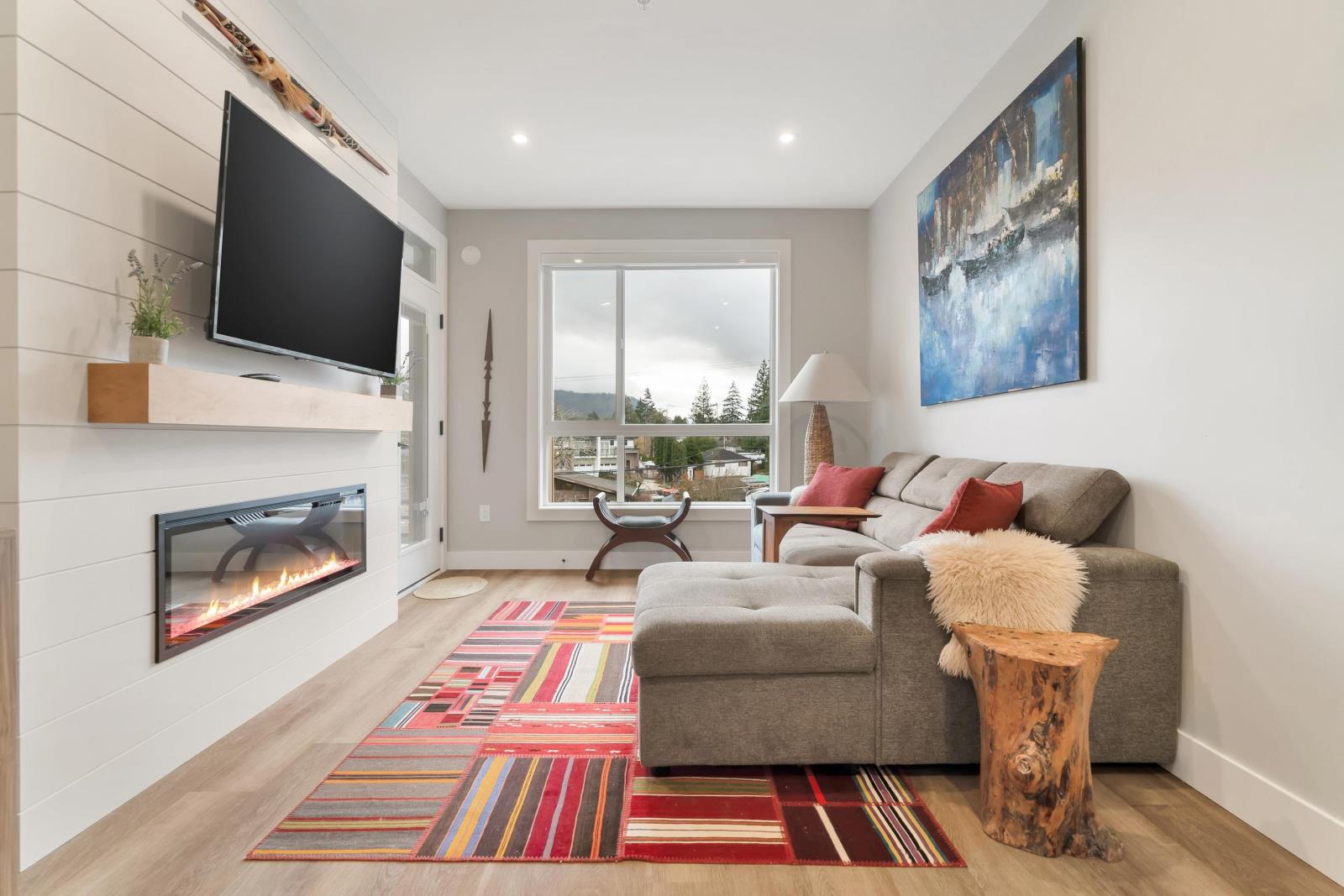 207 470 ESPLANADE AVENUE|Harrison Hot Springs