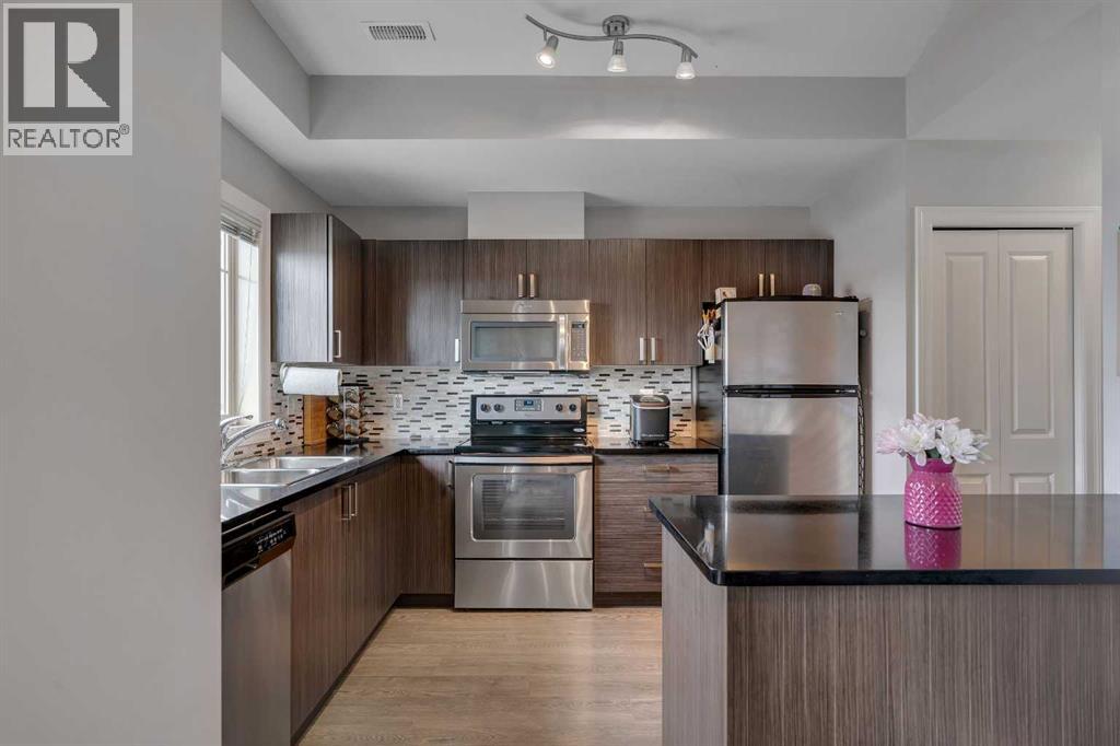 414, 121 Copperpond Common SE