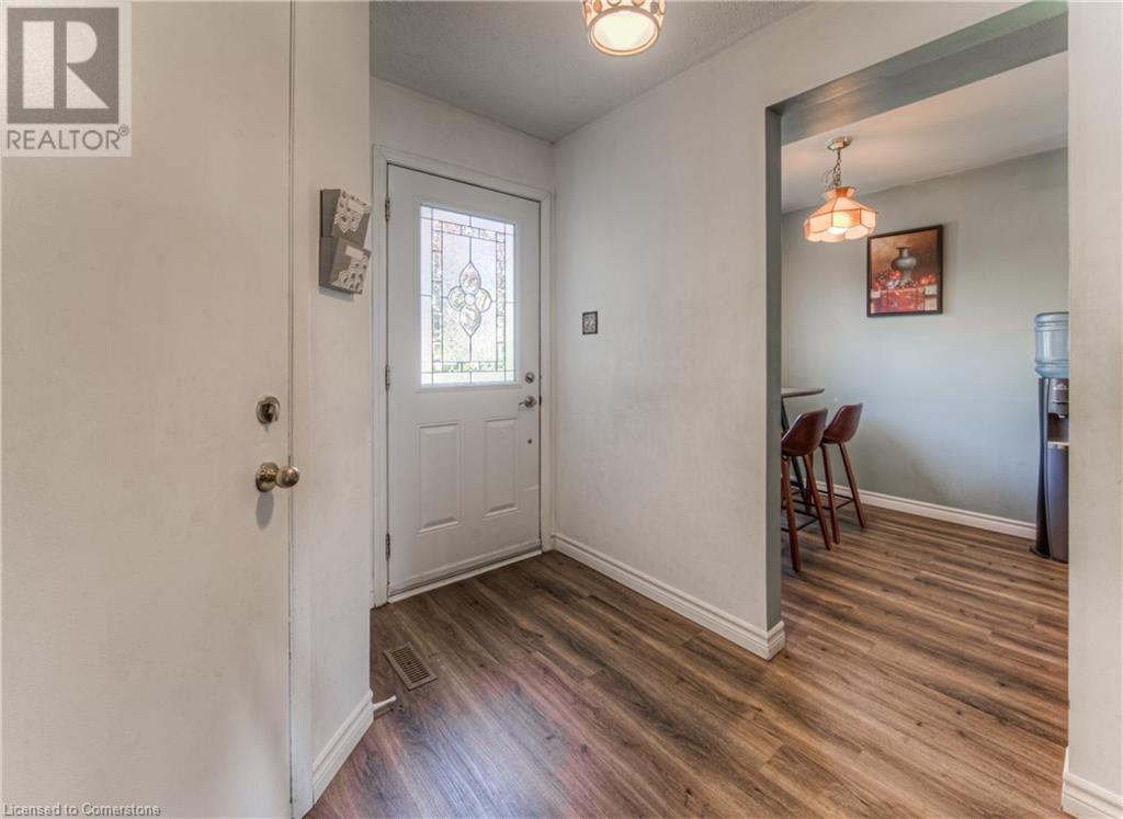 375 KINGSCOURT Drive Unit# 21