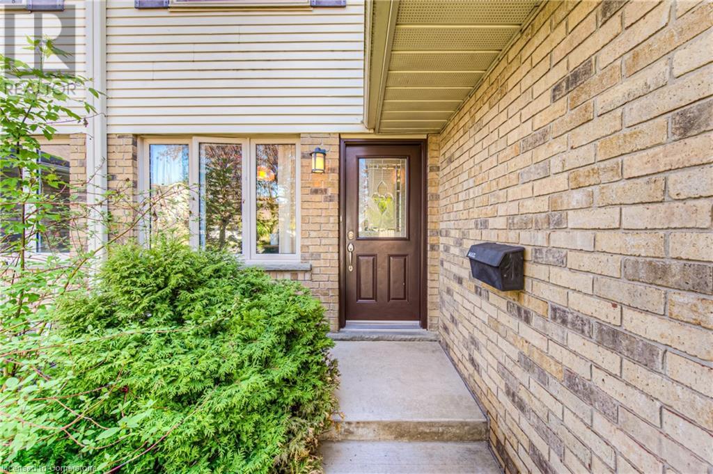 375 KINGSCOURT Drive Unit# 21