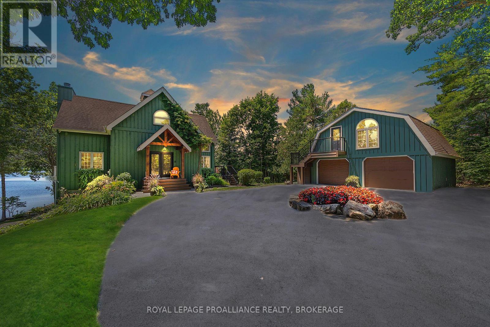 5165 VALLEY LANE