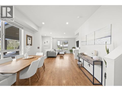 1 301 KLAHANIE DRIVE Port Moody BC V3H0C2