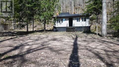 13 4TH AVENUE South Bruce Peninsula ON N0H2T0