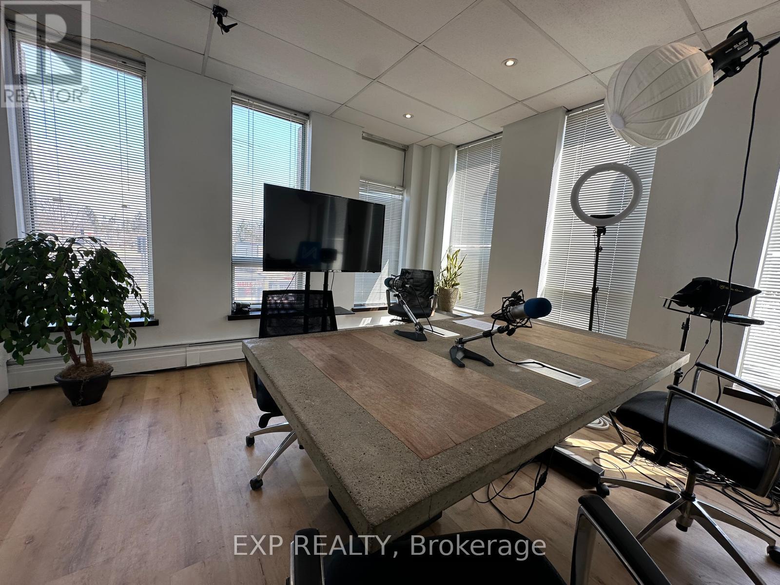 200 - 534 BRANT STREET