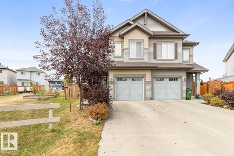 1048 East BN NW Edmonton AB T6M0V6