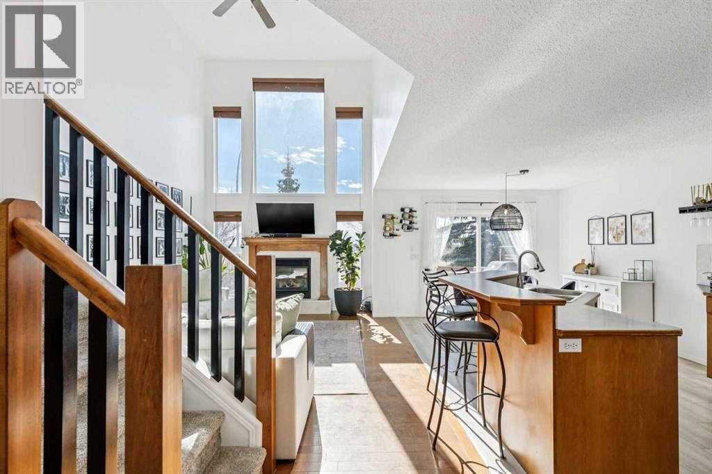 214 Cougarstone Circle SW