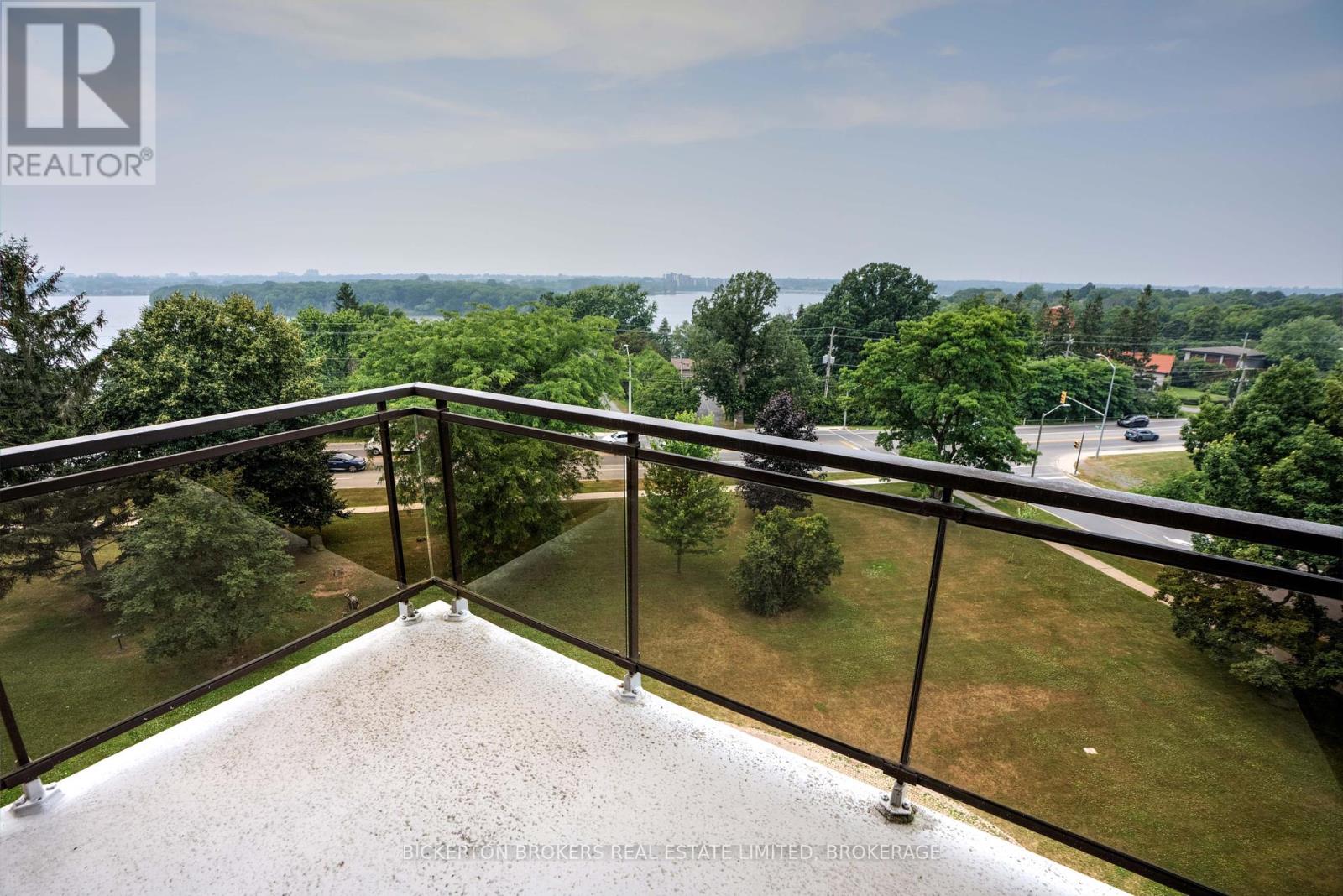 602 - 120 BARRETT COURT