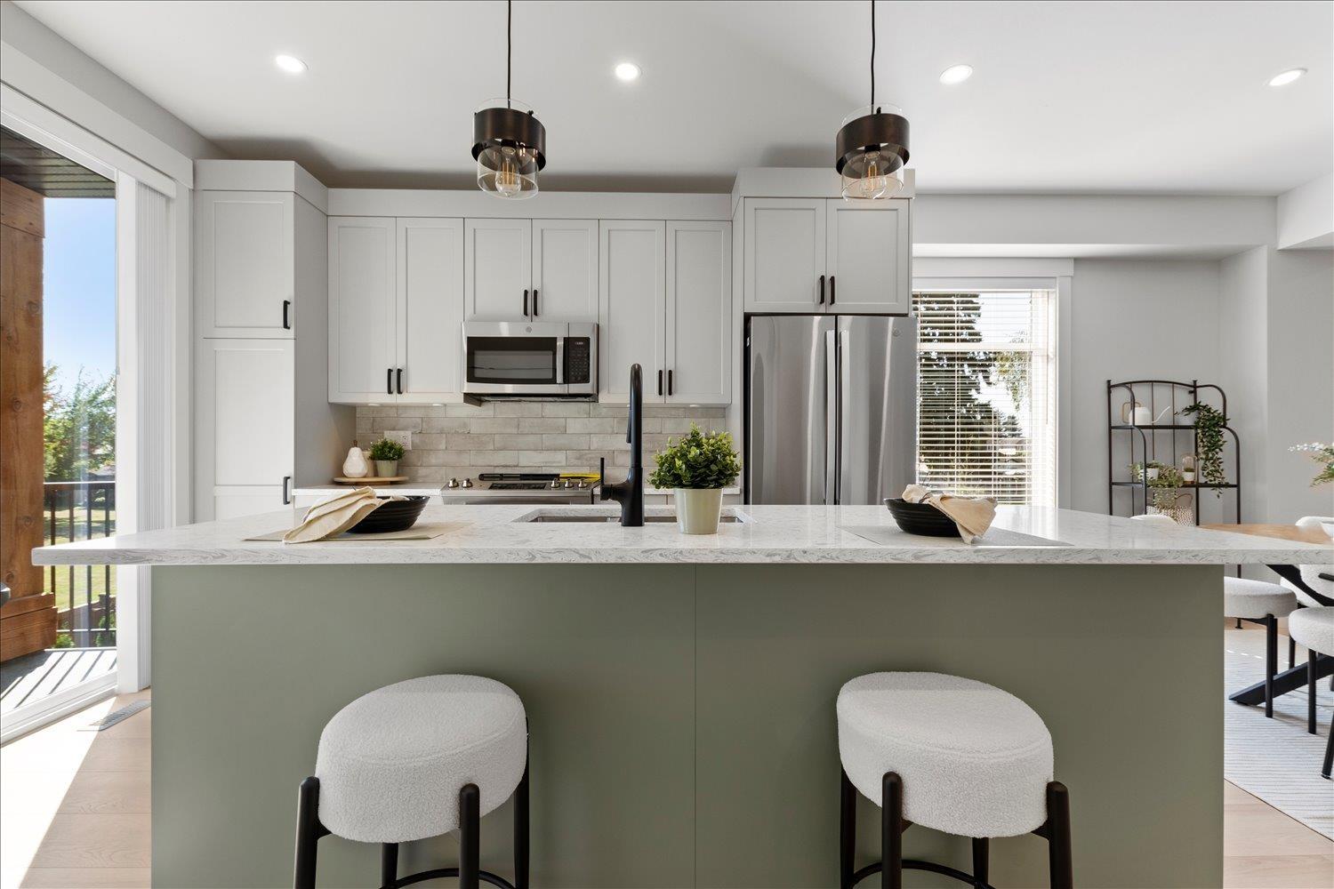 6 46106 RIVERSIDE DRIVE|Chilliwack Proper East