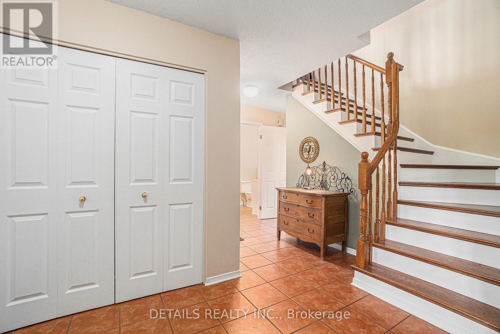 221 MACDOUGALL STREET