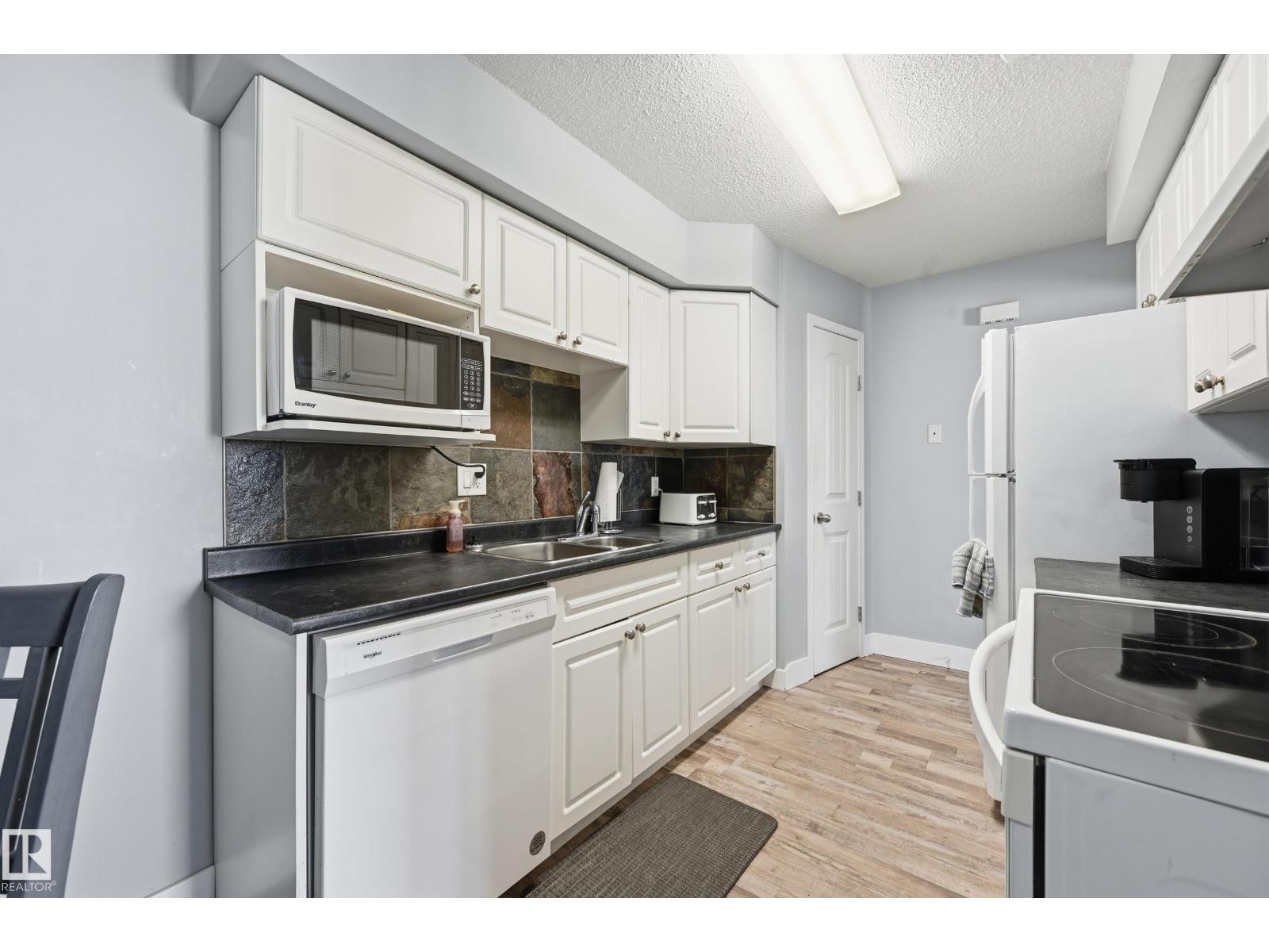 #9 8020 141 AV NW