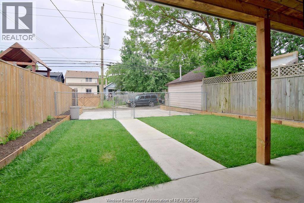 1076 JANETTE AVENUE Unit# LOWER