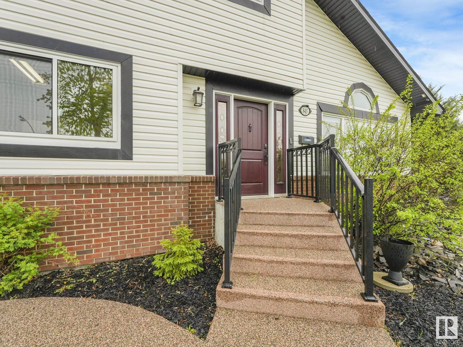 843 WANYANDI RD NW
