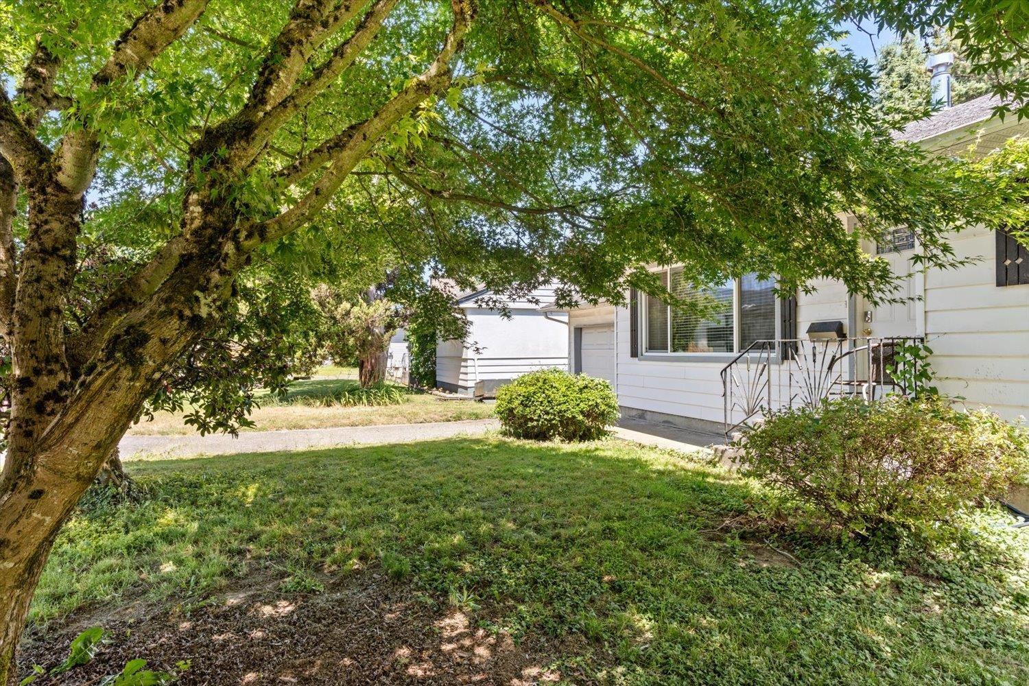 9740 CARLETON STREET|Chilliwack Proper East