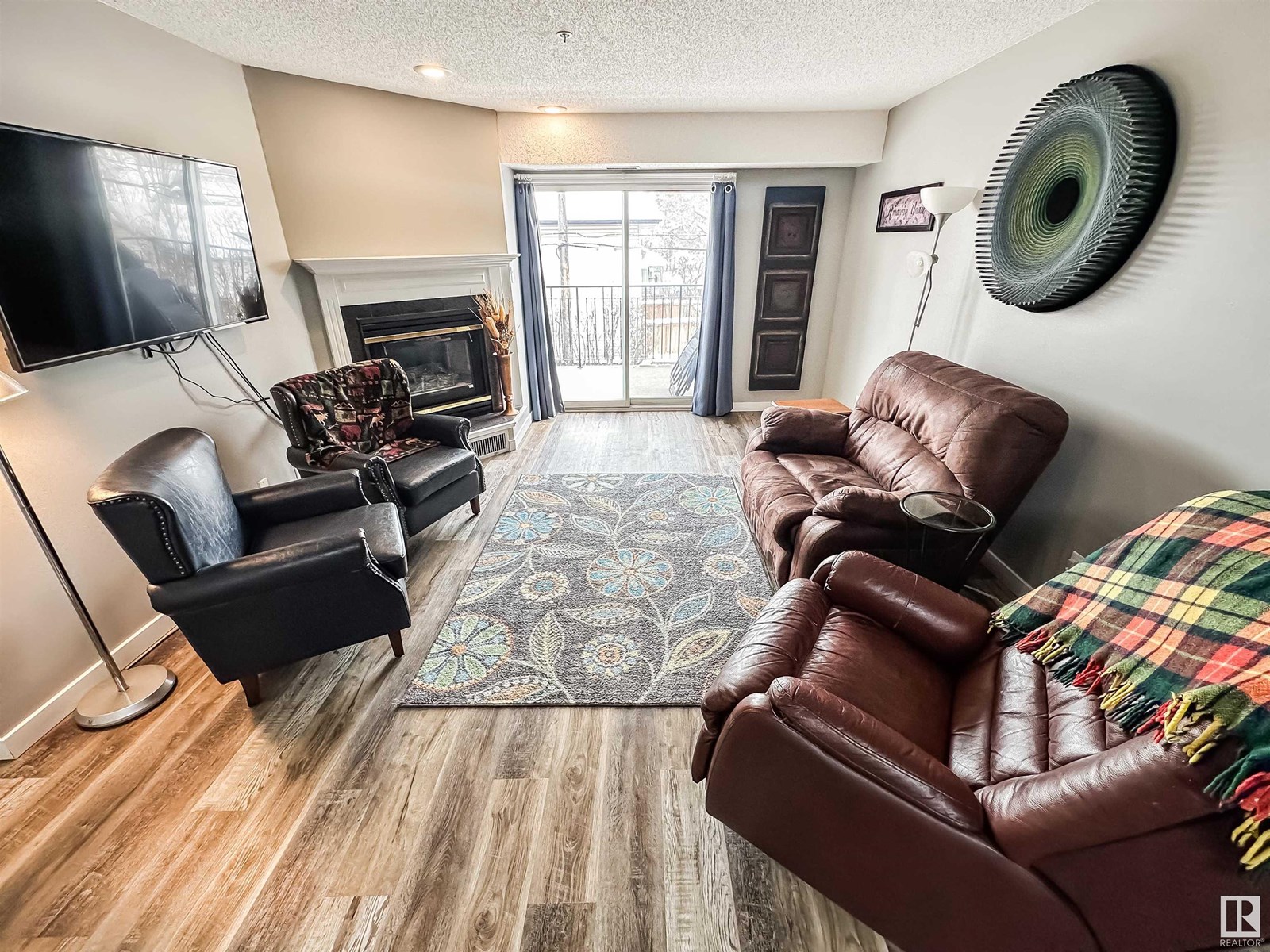 #303 9131 99 ST NW
