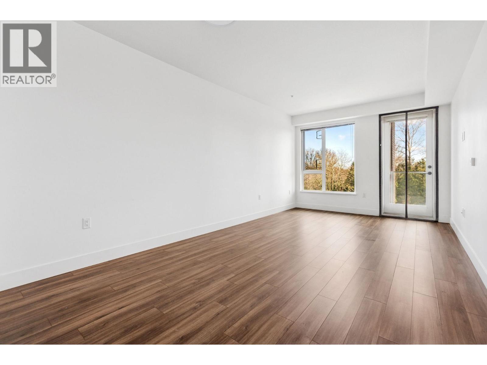 405 6933 CAMBIE STREET