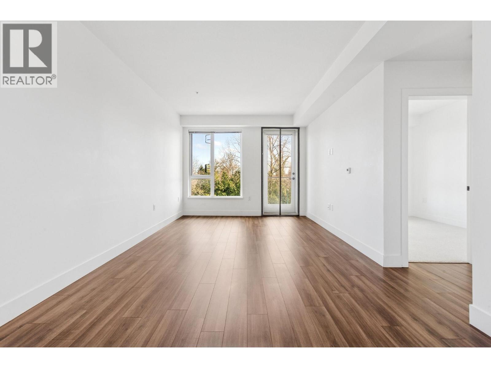 405 6933 CAMBIE STREET