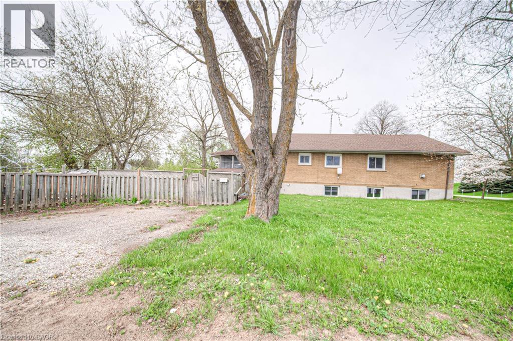 2300 FOUNTAIN Street N